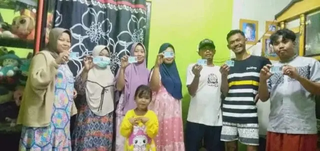 Srikandi Komunitas Juang Lebak Sinergi Bersama Dukcapil Lebak bagikan KTP Gratis Srikandi Komunitas Juang Lebak Sinergi Bersama Dukcapil Lebak bagikan KTP Gratis