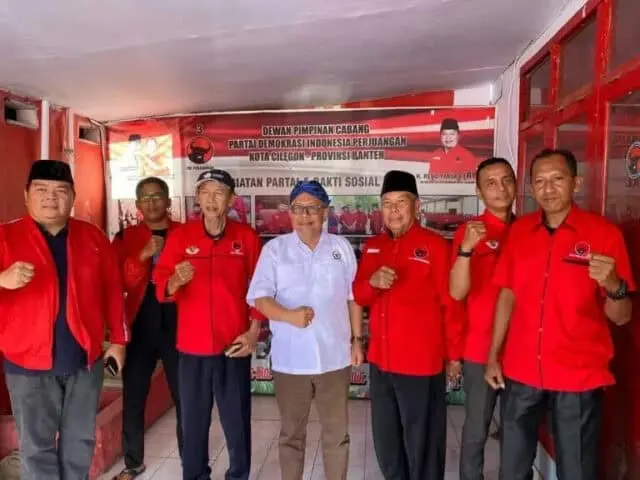 IMG-20220715-WA0034_copy_768x576 Ananta Wahana saat bersama jajaran pengurus DPC PDIP Cilegon.