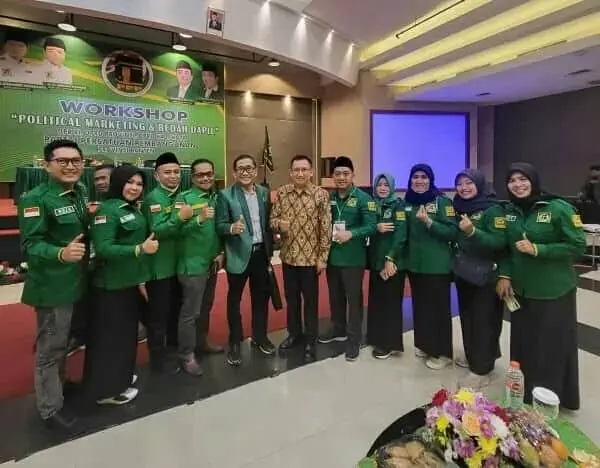 IMG-20220724-WA0013_copy_600x468 Sekretaris DPC PPP Kabupaten Tangerang Ahyani Anibhani bersama kader PPP lainnya saat mengikuti kegiatan Workshop ‘Political Marketing Jalan Pulang Menuju Ka’bah dan Bedah Dapil’.