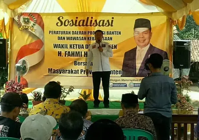 Fahmi Hakim Wakil Ketua DPRD Banten Gelar Sosialisasi Perda dan Wawasan Kebangsaan di Desa Sukasari Tunjung Teja Fahmi Hakim Wakil Ketua DPRD Banten Gelar Sosialisasi Perda dan Wawasan Kebangsaan di Desa Sukasari Tunjung Teja