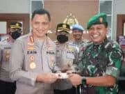 Dandim 0506/Tgr Bawa Kejutan ke Polres Metro Tangerang Kota Dandim 0506/Tgr Bawa Kejutan ke Polres Metro Tangerang Kota