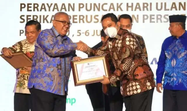 Pemimpin Terpopuler Versi SPS, Arief: Saya Tidak Pernah Berniat Mencari Popularitas Pemimpin Terpopuler Versi SPS, Arief: Saya Tidak Pernah Berniat Mencari Popularitas