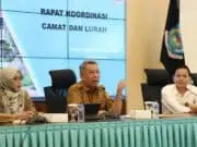 Gelar Rakor Camat dan Lurah se-Tangsel, Wali Kota Instruksikan untuk Benahi Data Pemilih Gelar Rakor Camat dan Lurah se-Tangsel, Wali Kota Instruksikan untuk Benahi Data Pemilih