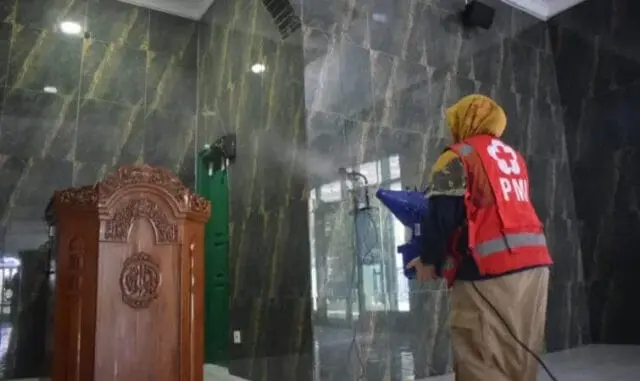 Pasca Banjir, PMI Kota Tangerang Disinfektan Cairan Eco Enzim Pasca Banjir, PMI Kota Tangerang Disinfektan Cairan Eco Enzim