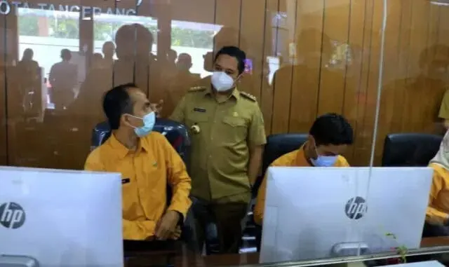 Arief Minta Pelayanan di Mall Pelayanan Publik Lebih Maksimal Arief Minta Pelayanan di Mall Pelayanan Publik Lebih Maksimal