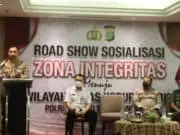 Road Show ZI, Kapolres Jelaskan Berbagai Kemudahan Pelayanan di Kota Tangerang Road Show ZI, Kapolres Jelaskan Berbagai Kemudahan Pelayanan di Kota Tangerang