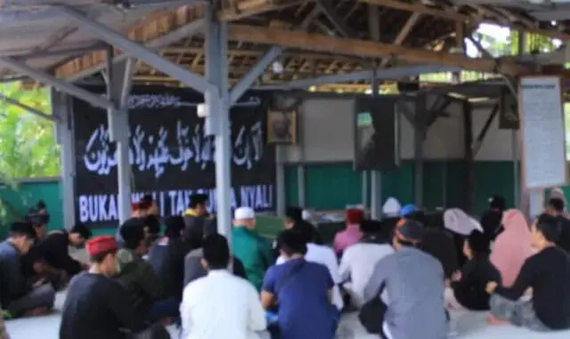 Makam Kramat Ki Buyut Jenggot Hendak Dipindah, Warga Bersatu Lawan Lippo Grup Makam Kramat Ki Buyut Jenggot Hendak Dipindah, Warga Bersatu Lawan Lippo Grup