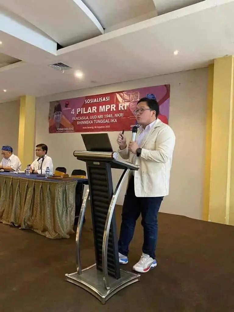 Direktur Karang Tumaritis Institute, Abraham Garuda Laksono.