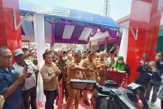 Kadis DPMPD H.Dadan Gandana : Resmikan Kantor Desa Cikuya Kadis DPMPD H.Dadan Gandana : Resmikan Kantor Desa Cikuya
