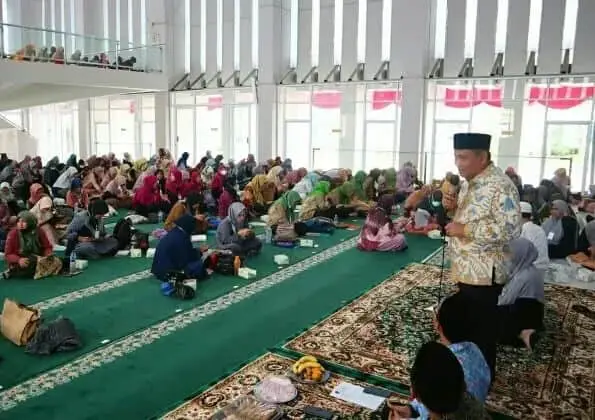 Muhammad Rizal Gelar Sosialisasi Empat Pilar MPR RI ke Guru-guru TPQ se-Kota Muhammad Rizal Gelar Sosialisasi Empat Pilar MPR RI ke Guru-guru TPQ se-Kota