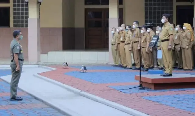 Warga Kota Tangerang: Mari Kibarkan Merah Putih Sebagai Bentuk Terima Kasih Warga Kota Tangerang: Mari Kibarkan Merah Putih Sebagai Bentuk Terima Kasih