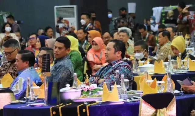Wali Kota Tangerang dan Apeksi Usulkan Ini Untuk Tenaga Honorer Daerah Wali Kota Tangerang dan Apeksi Usulkan Ini Untuk Tenaga Honorer Daerah