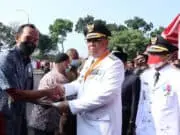 HUT ke-77 RI, Wali Kota Serahkan Sertipikat Tanah Untuk Warga