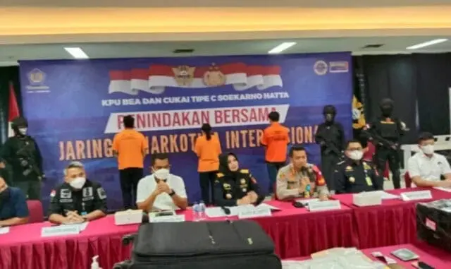 Bea Cukai Bandara Soekarno Hatta Ungkap Penyeludupan Sabu dan Ekstasi, 2 WNA dan 1 WNI Ditangkap Bea Cukai Bandara Soekarno Hatta Ungkap Penyeludupan Sabu dan Ekstasi, 2 WNA dan 1 WNI Ditangkap