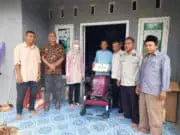 Peduli Sosial, PWI Bersama Pemkab Tangerang Salurkan Kursi Roda Peduli Sosial, PWI Bersama Pemkab Tangerang Salurkan Kursi Roda