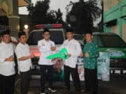 Rano Alfath Berikan Mobil Ambulans dan Sembako ke Warga Perumahan Total Persada Rano Alfath Berikan Mobil Ambulans dan Sembako ke Warga Perumahan Total Persada