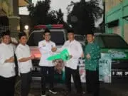 Rano Alfath Berikan Mobil Ambulans dan Sembako ke Warga Perumahan Total Persada Rano Alfath Berikan Mobil Ambulans dan Sembako ke Warga Perumahan Total Persada