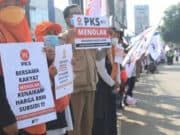 Tolak Kenaikan BBM, Kader PKS Se-Kabupaten Tangerang Serentak Turun ke Jalan Tolak Kenaikan BBM, Kader PKS Se-Kabupaten Tangerang Serentak Turun ke Jalan
