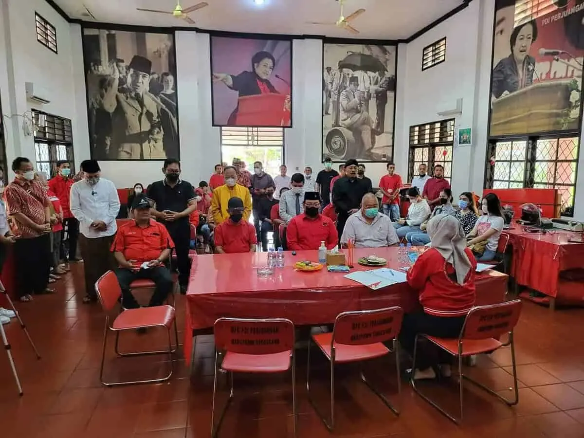 Abraham Garuda Laksono saat mendaftar sebagai calon anggota legislatif (Caleg) DPRD Provinsi Banten di DPC PDI Perjuangan Kabupaten Tangerang.