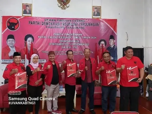 75 Bacaleg Daftar di DPC PDI Perjuangan Kabupaten Tangerang di ikuti Dari Berbagai Kalangan 75 Bacaleg Daftar di DPC PDI Perjuangan Kabupaten Tangerang di ikuti Dari Berbagai Kalangan