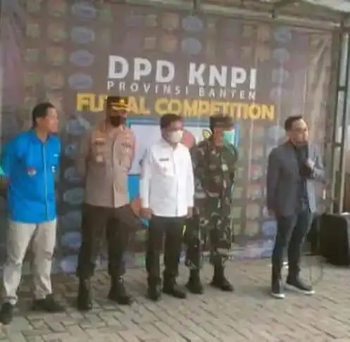 Anggota DPR RI Komisi III, Moh. Rano Alfath, bersama Wakil Wali Kota Tangerang, Sachrudin, Kapolres Metro Tangerang Kota, Kombes Zain Dwi Nugroho dan jajaran Dandim 0506 saat pembukaan turnamen futsal antar pelajar.
