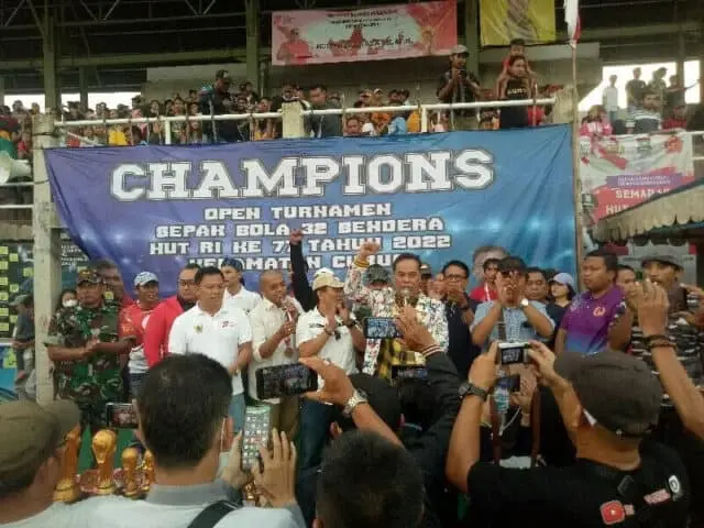 Muhammad Faizal Politisi Golkar Berikan Support di Final Champions Kecamatan Curug Muhammad Faizal Politisi Golkar Berikan Support di Final Champions Kecamatan Curug