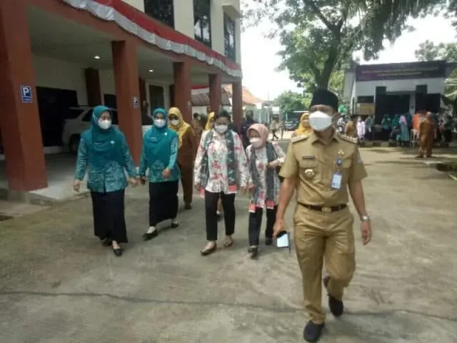 IMG20220913102211_copy_800x600 Rombongan Tim Penggerak Pemberdayaan Kesejahteraan Keluarga (TP-PKK) Kabupaten Tangerang saat mengunjungi Kecamatan Legok.