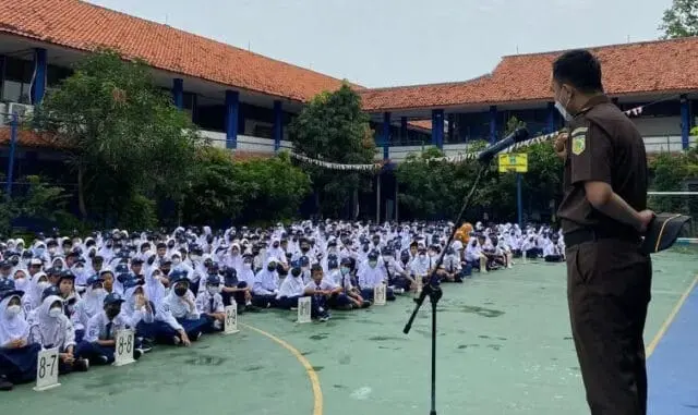 Sosialisasi Aspek Hukum Kenakalan Remaja, Jaksa Masuk Sekolah di Kota Tangerang Sosialisasi Aspek Hukum Kenakalan Remaja, Jaksa Masuk Sekolah di Kota Tangerang