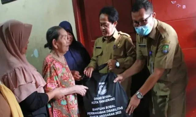 Imbas Kenaikan BBM, Pemkot Salurkan Bantuan Permakanan Senilai Rp 400 Ribu Imbas Kenaikan BBM, Pemkot Salurkan Bantuan Permakanan Senilai Rp 400 Ribu