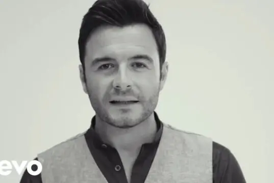Lirik Lagu Beautiful In White dan Artinya – Shane Filan Lirik Lagu Beautiful In White dan Artinya - Shane Filan