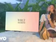 Lirik Lagu WHUT (Wanna Hold U Tight) – Aisha Retno dan Terjemahan Lirik Lagu WHUT (Wanna Hold U Tight) - Aisha Retno dan Terjemahan