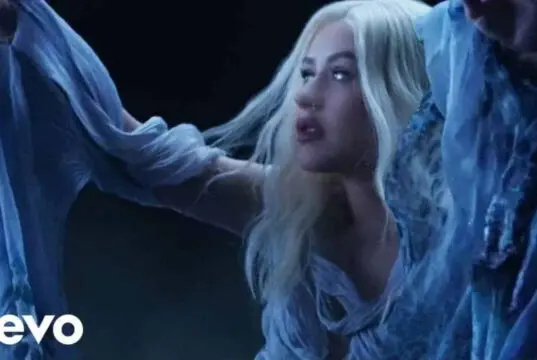 Lirik Lagu Reflection Mulan OST – Christina Aguilera Lirik Lagu Reflection Mulan OST - Christina Aguilera