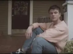 Lirik Lagu Let Me Down Slowly dan Artinya – Alec Benjamin Lirik Lagu Let Me Down Slowly dan Artinya - Alec Benjamin
