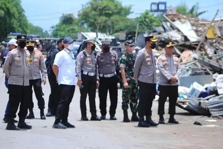 Antisipasi Banjir, Libatkan 575 Petugas 48 Bangunan Liar di Benda Ditertibkan Antisipasi Banjir, Libatkan 575 Petugas 48 Bangunan Liar di Benda Ditertibkan