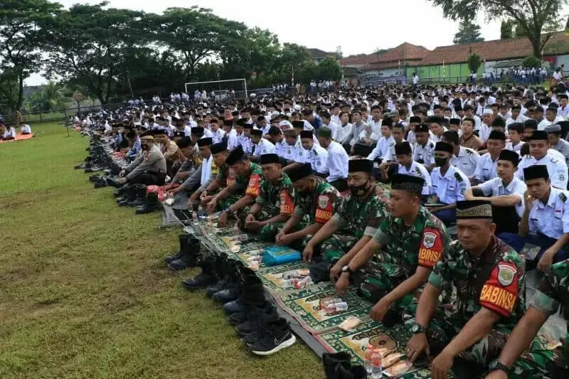 Ribuan Warga Kecamatan Legok Antusias Mengikuti Kegiatan Tadarus dan Khotmil Qur'an Ribuan Warga Kecamatan Legok Antusias Mengikuti Kegiatan Tadarus dan Khotmil Qur'an