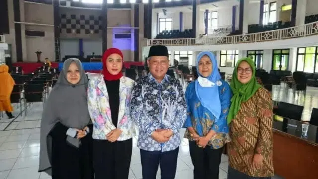 Muhammad Rizal Politisi PAN Bareng Kemenkes Sosialisasikan Pelayanan Kesehatan Muhammad Rizal Politisi PAN Bareng Kemenkes Sosialisasikan Pelayanan Kesehatan