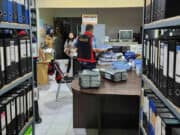 Kejati Banten Geledah dan Sita Dokumen di BPN Lebak, Rumah Tersangka AM Disegel Kejati Banten Geledah dan Sita Dokumen di BPN Lebak, Rumah Tersangka AM Disegel