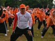 Bacagub Gembong Ikut Senam Akbar Bersama Ribuan Warga Tangsel Bacagub Gembong Ikut Senam Akbar Bersama Ribuan Warga Tangsel