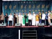 Bentuk Empati Atas Tragedi Kanjuruhan, Pemkot Tangsel dan Forkopimda Gelar Doa Bersama Lintas Agama Bentuk Empati Atas Tragedi Kanjuruhan, Pemkot Tangsel dan Forkopimda Gelar Doa Bersama Lintas Agama