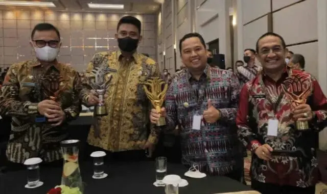 Layanan Investasi, Kota Tangerang Raih Anugrah Terbaik Pertama Nasional Layanan Investasi, Kota Tangerang Raih Anugrah Terbaik Pertama Nasional