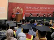 Hadiri Wisuda Bisma Lepisi, Ini Pesan Wali Kota Tangerang Hadiri Wisuda Bisma Lepisi, Ini Pesan Wali Kota Tangerang