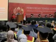 Hadiri Wisuda Bisma Lepisi, Ini Pesan Wali Kota Tangerang Hadiri Wisuda Bisma Lepisi, Ini Pesan Wali Kota Tangerang