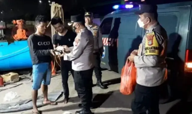 Antisipasi Kejahatan Jalanan, Polisi Patroli Dialogis di Tangerang Bagikan Ini Antisipasi Kejahatan Jalanan, Polisi Patroli Dialogis di Tangerang Bagikan Ini