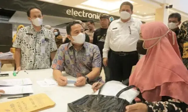 Luar Biasa! Pemkot Tangerang Gelontorkan 6,2 Miliar Bantuan Sosial Tunai ke 10.414 KPM Luar Biasa! Pemkot Tangerang Gelontorkan 6,2 Miliar Bantuan Sosial Tunai ke 10.414 KPM
