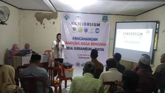 Sinergitas Pemdes Surianeun Bersama Konsorsium Lakukan Pencanangan Kampung Siaga Bencana Sinergitas Pemdes Surianeun Bersama Konsorsium Lakukan Pencanangan Kampung Siaga Bencana