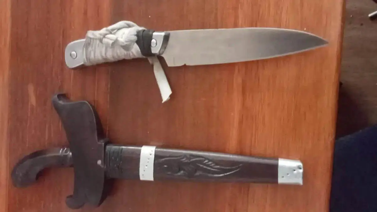 ODGJ Bawa Keris dan Pisau Kerap Takuti Warga, Dirayu Polisi Kena Deh! ODGJ Bawa Keris dan Pisau Kerap Takuti Warga, Dirayu Polisi Kena Deh!