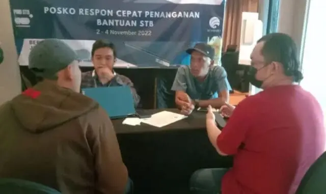 Pembagian STB Gratis di Hotel Berbintang, Masyarakat Tidak Terdaftar Kecewa dan Marah Pembagian STB Gratis di Hotel Berbintang, Masyarakat Tidak Terdaftar Kecewa dan Marah