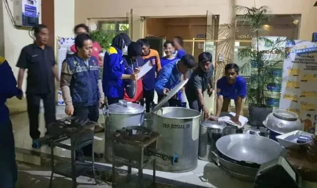 Banjir Sejumlah Titik di Kota Tangerang, Pemkot Kerahkan Berbagai Bantuan Banjir Sejumlah Titik di Kota Tangerang, Pemkot Kerahkan Berbagai Bantuan