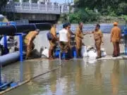 Aktifkan 4 Mesin Pompa, Walkot Klaim Banjir di Kota Tangerang Mulai Berangsur Surut Aktifkan 4 Mesin Pompa, Walkot Klaim Banjir di Kota Tangerang Mulai Berangsur Surut