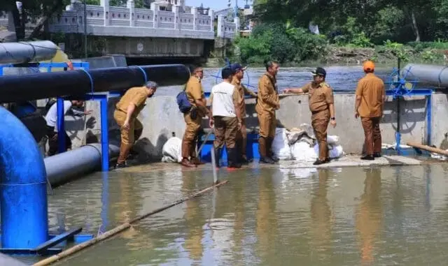 Aktifkan 4 Mesin Pompa, Walkot Klaim Banjir di Kota Tangerang Mulai Berangsur Surut Aktifkan 4 Mesin Pompa, Walkot Klaim Banjir di Kota Tangerang Mulai Berangsur Surut